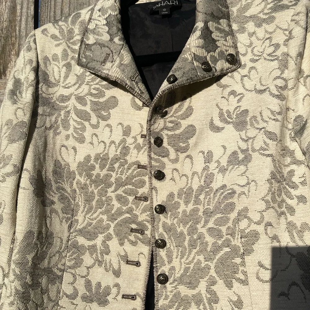 Tahari Cream Floral Women's Brocade Jacket size 10 - Picture 9 of 12